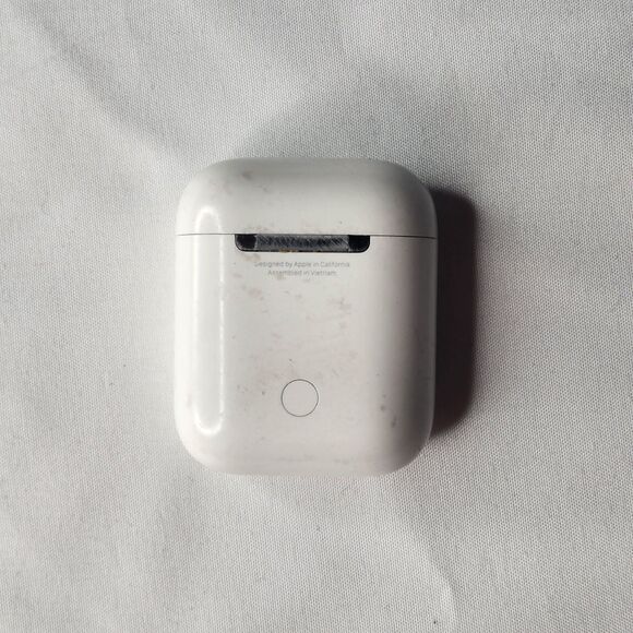 AirPods (2nd generation) - Picture 1 of 7